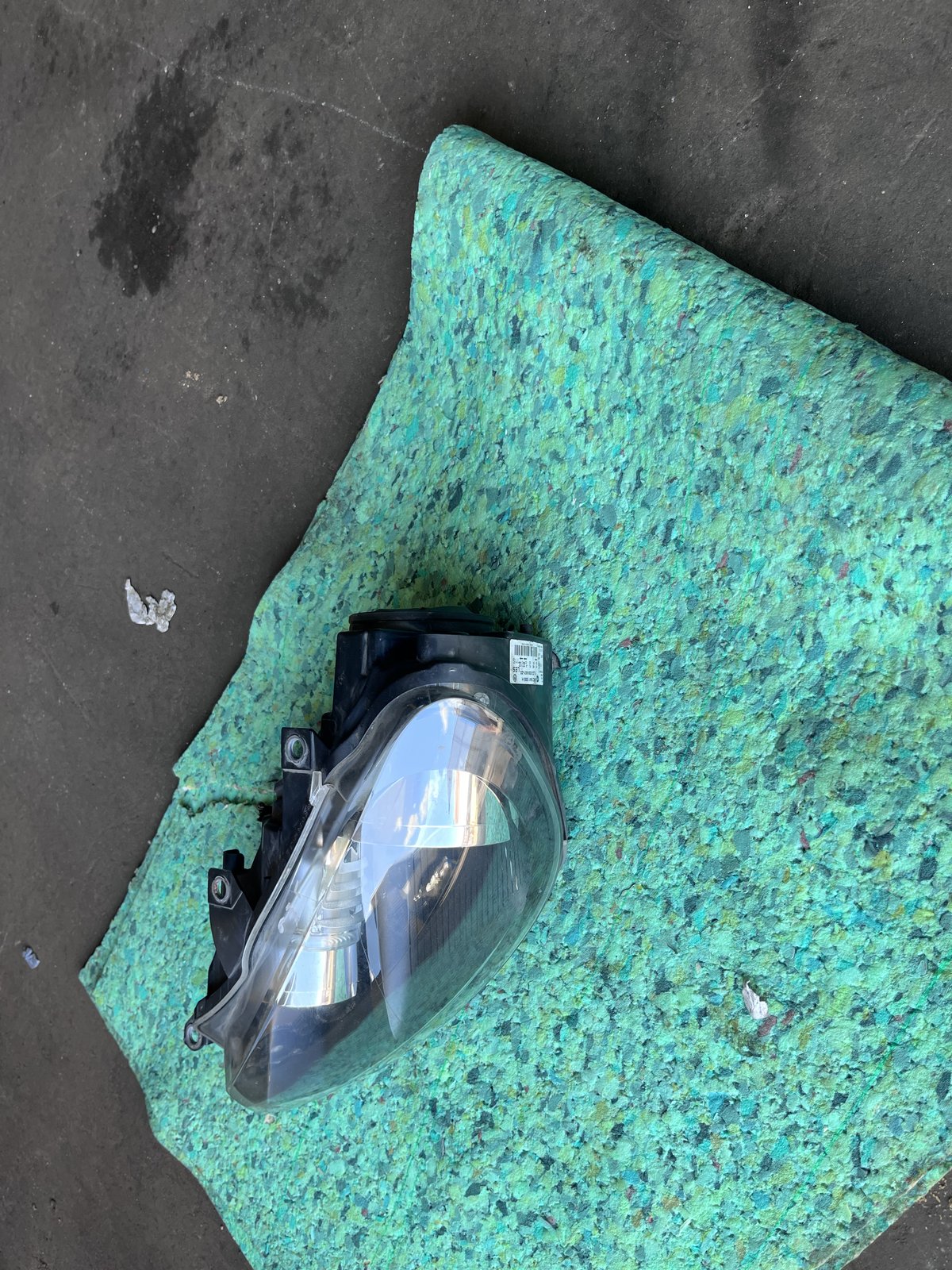 VW GOLF MK6 PASSENGER HEAD LIGHT  photo 3