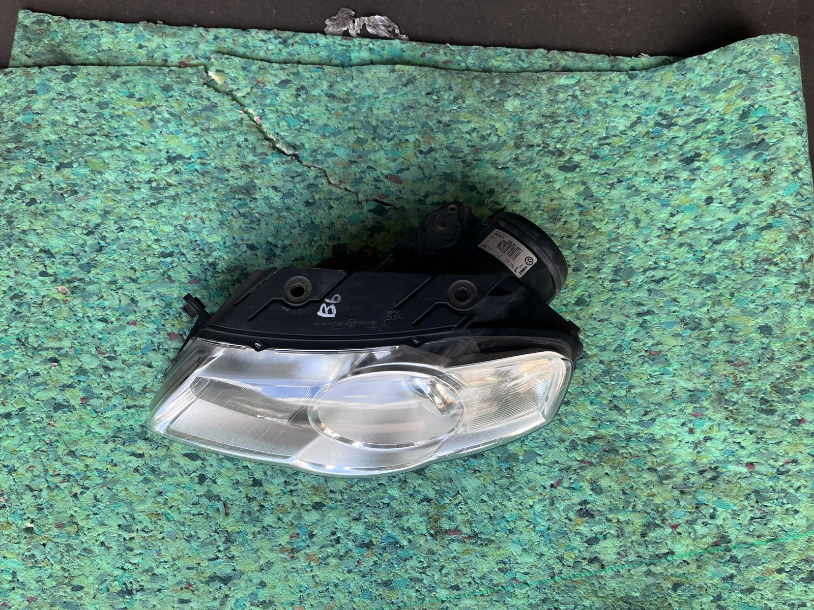 VW PASSAT B6 NSF HEAD LIGHT  photo 4