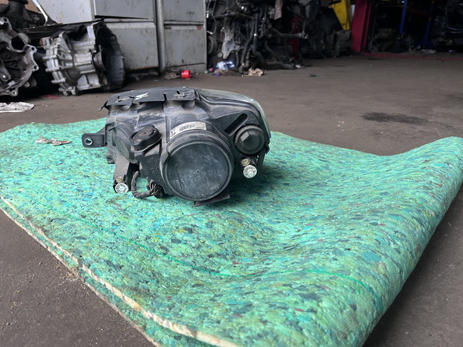 VW PASSAT B6 OSF HEAD LIGHT  photo 6