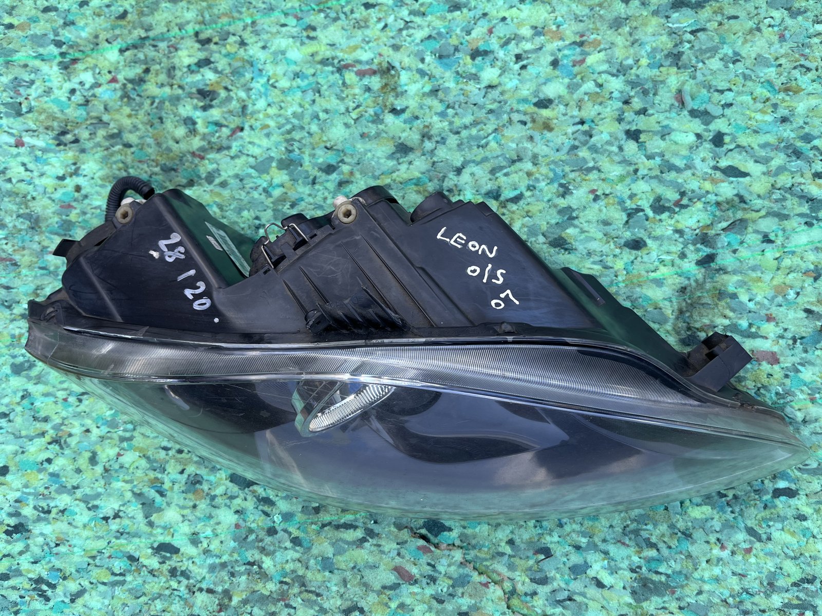 2010 SEAT LEON OSF HEAD LIGHT photo 2