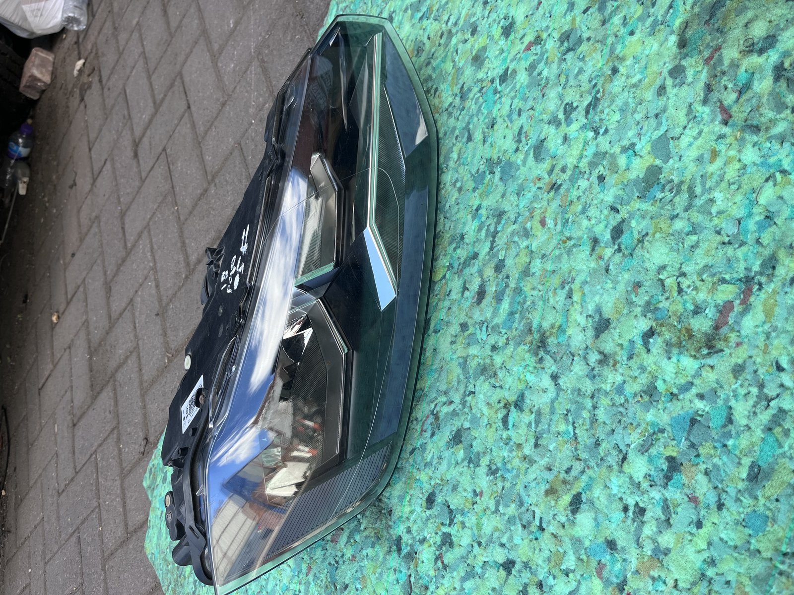 2018 VOLKES WAGON POLO MK6 OSF HEAD LIGHT