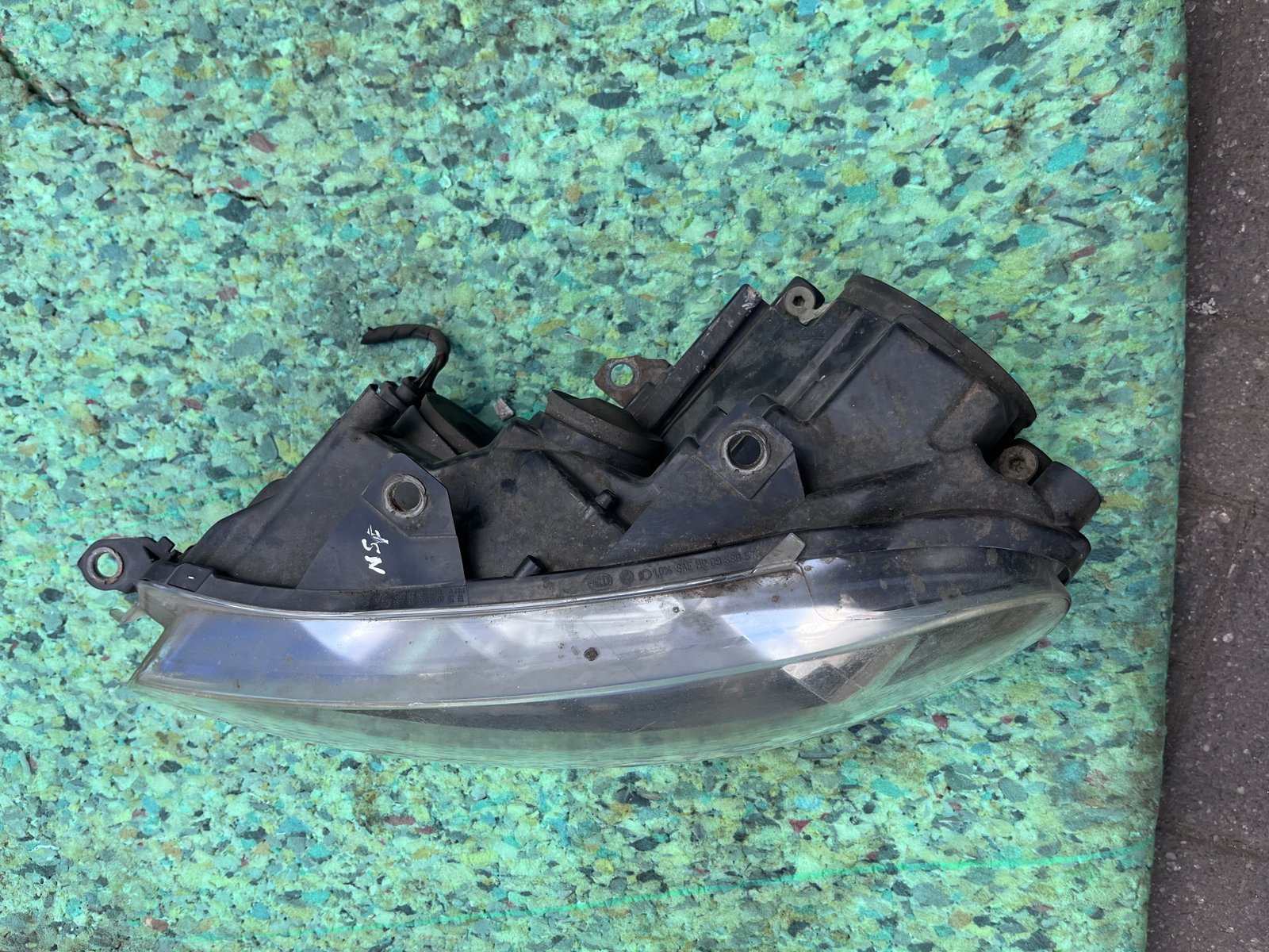 VW GOLF  MK6 NSF HEAD LIGHT  photo 3
