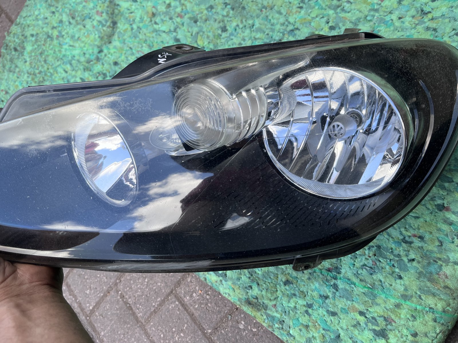 VW GOLF  MK6 NSF HEAD LIGHT  photo 2