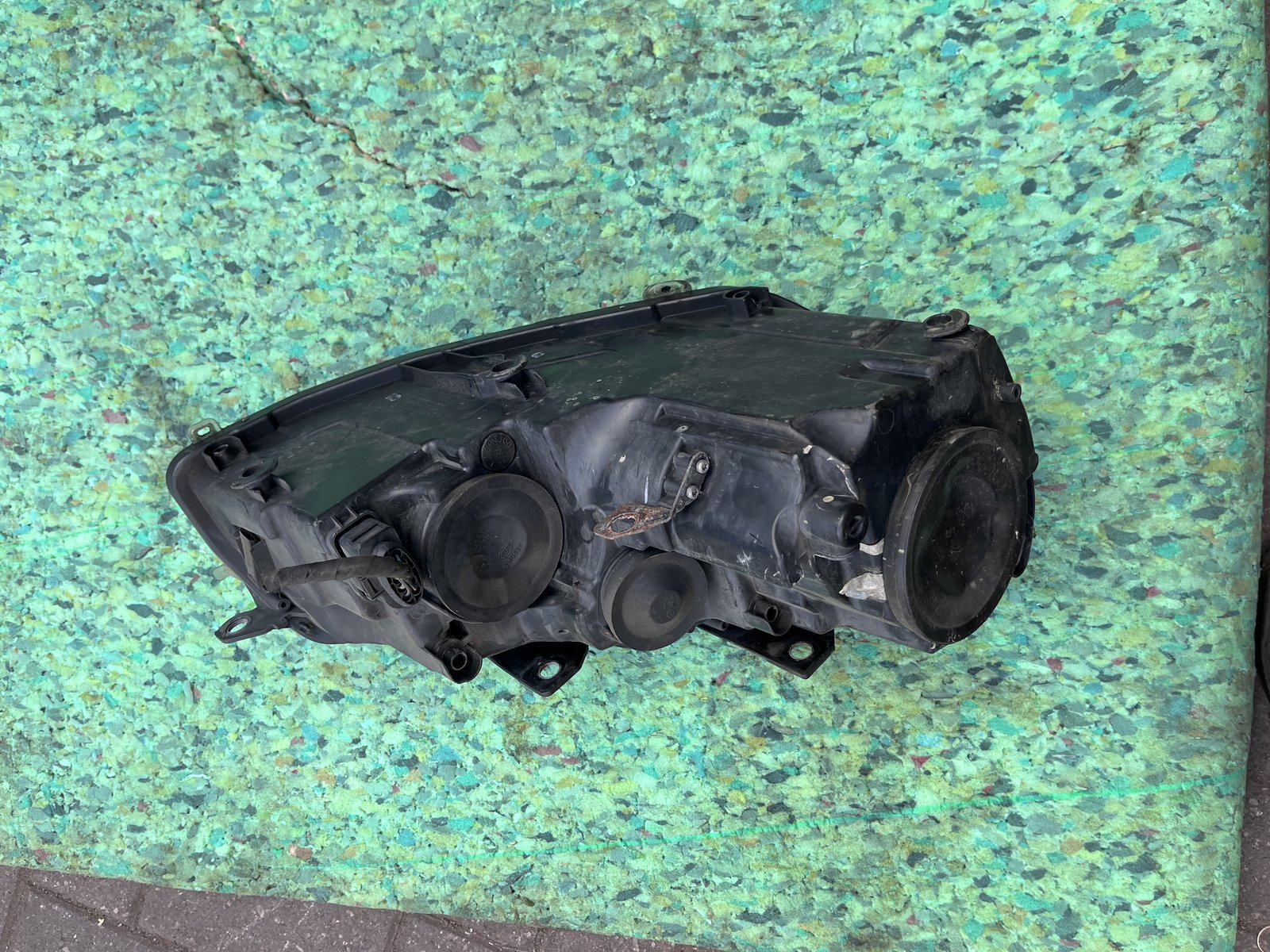 VW GOLF  MK6 NSF HEAD LIGHT  photo 4