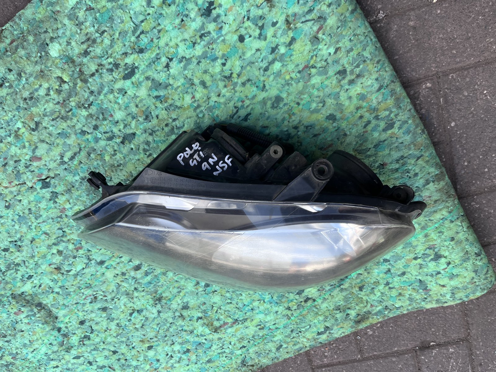 VW POLO GTI 9N NSF HEAD LIGHT  photo 3