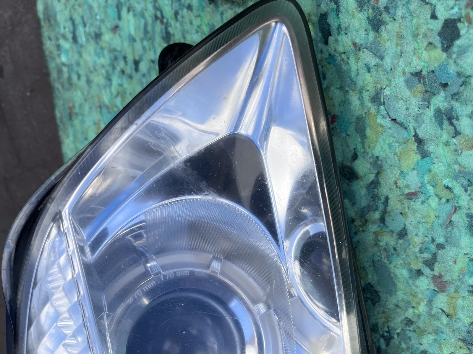 2010 SKODA FABIA OSF HEAD LIGHT  photo 2