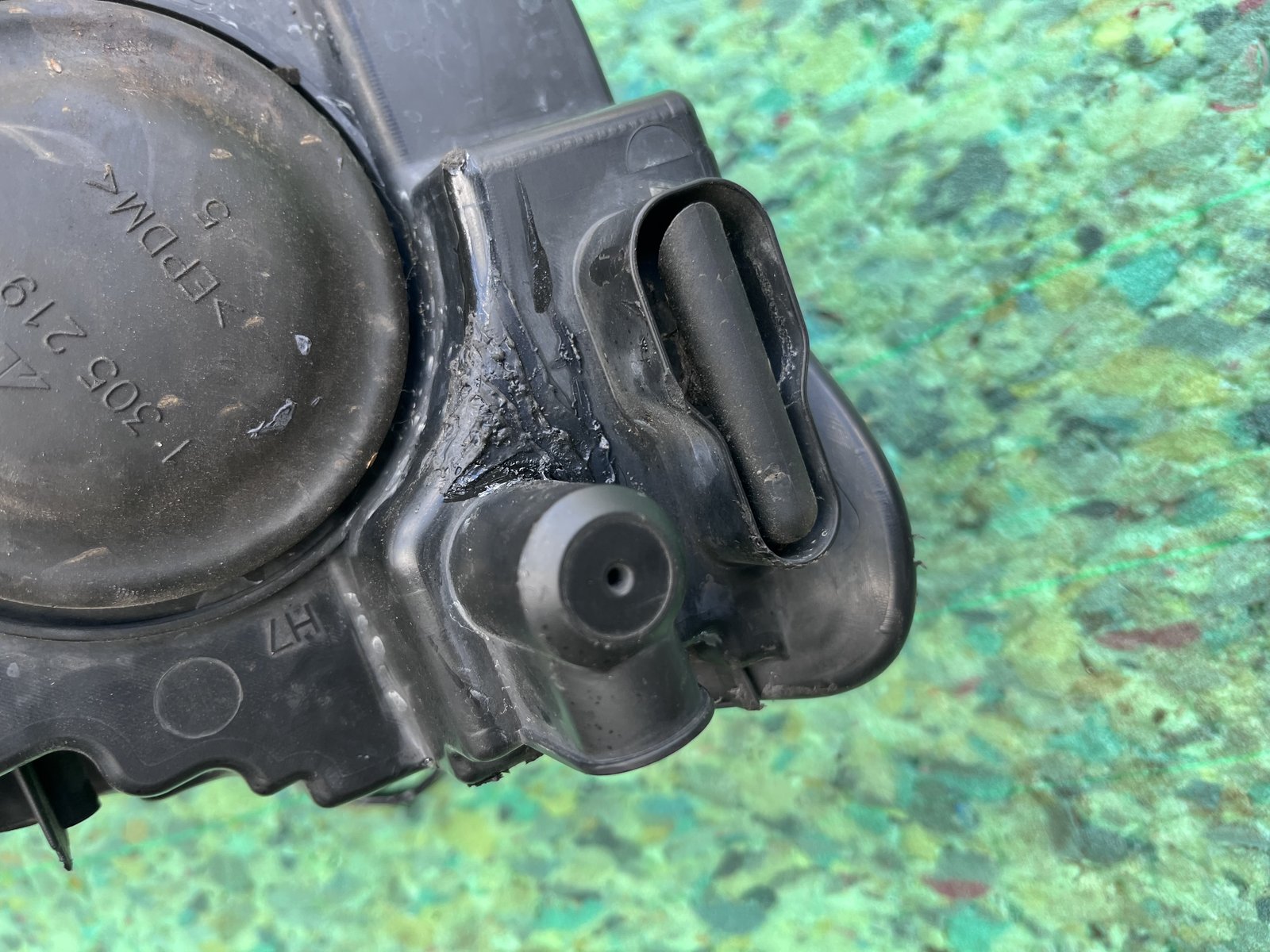 2015 VOLKES WAGON TOURAN NSF HEAD LIGHT  photo 3